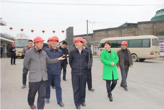 巾帼女将独秀中国锰业———访贵州松桃汇丰锰业公司董事长付平英