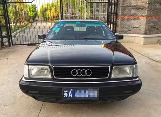 奥迪200,当初豪华车型的典型代表,连红旗都不得不山寨