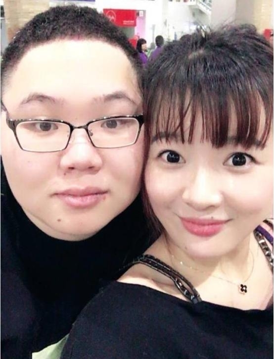 全民TV帝师微博爆熊猫一哥PDD草粉,是蹭热度