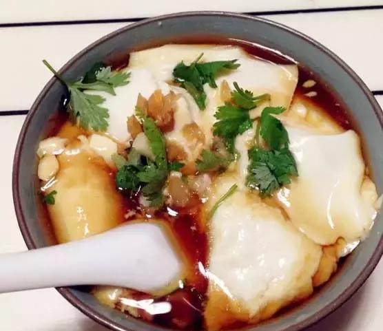 ▼   灌汤包          ▼   鸭血粉丝汤          ▼   臭豆腐