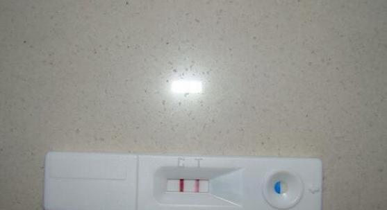 早孕后还在用验孕棒,早孕试纸假阳性几率有多