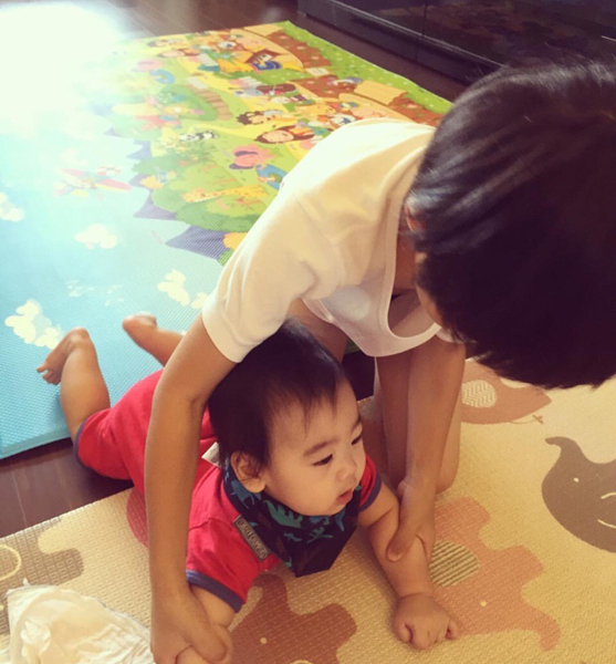 林志颖双胞胎儿子出生后,kimi小小志成了超暖心的大哥哥!
