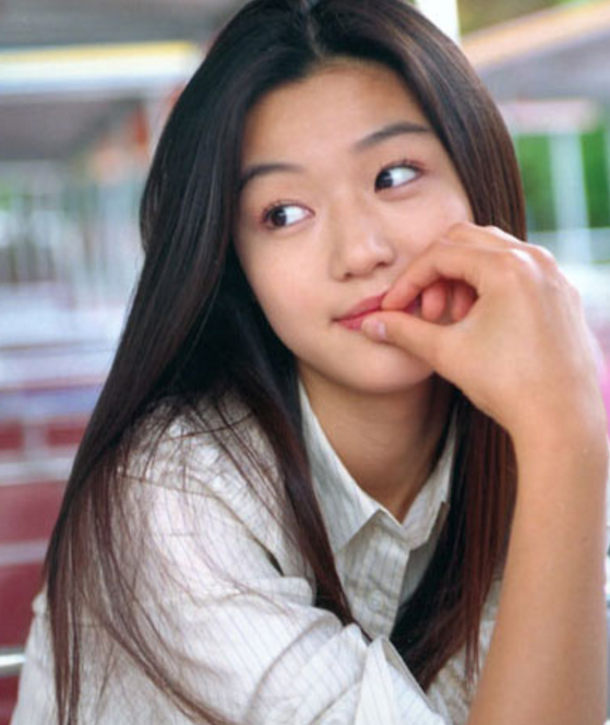 全智贤:漂亮可爱,气质高贵!