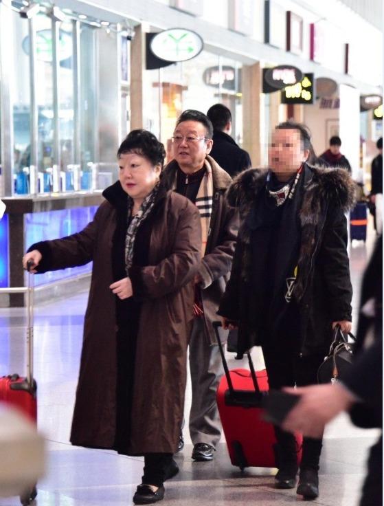 70岁的蒋大为与老婆近照曝光原来蒋大为每天面对的是这样的女人