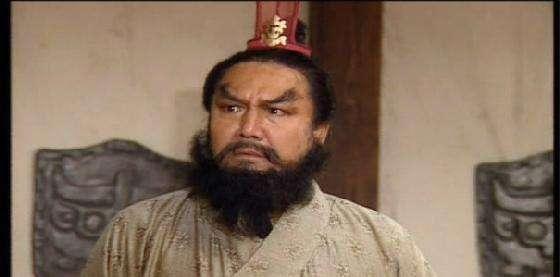 张飞不到十合杀纪灵,武圣关羽为何三十合依然拿不下纪灵?