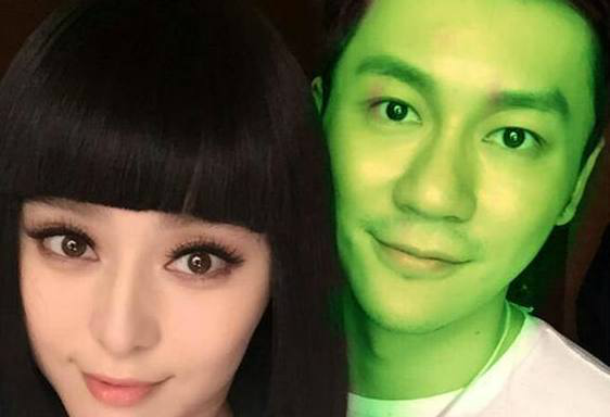 曾志伟范冰冰的饭局照被翻出,网友:晨哥,我先干为敬_新浪看点