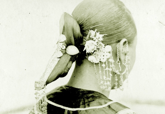 晚清没有发胶固定,这些怪异的发型都是怎么梳的_新浪看点