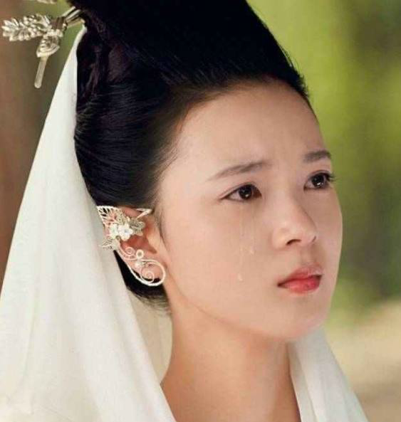 古装剧中美人哭泣杨幂唐嫣动人郑爽尴尬赵丽颖让人心疼