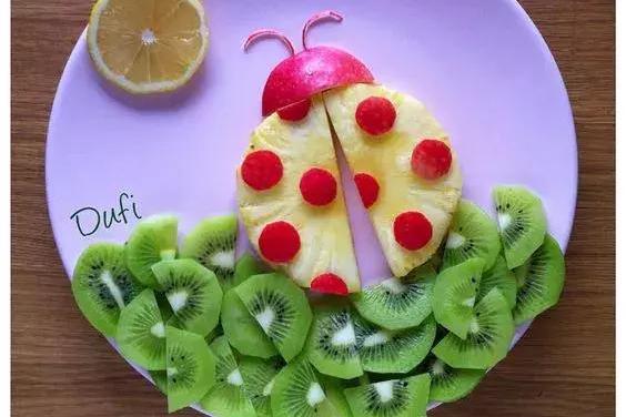 水果拼盘这样做,简直太漂亮了,学会做个朋友,一定会赞不绝口!