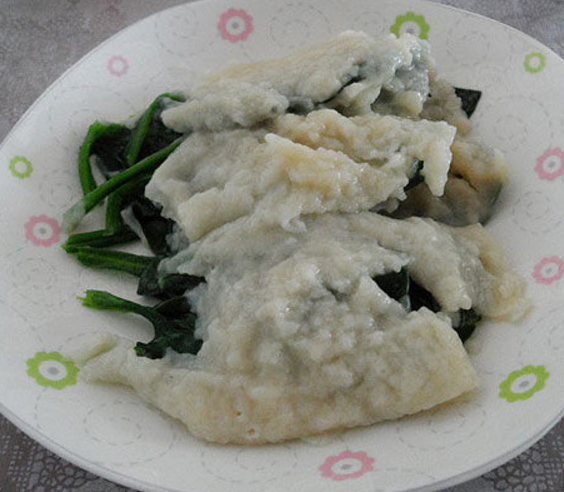 拖叶儿,柳叶面,大刀切面和襄垣手工挂面是山西人喜欢吃的面食