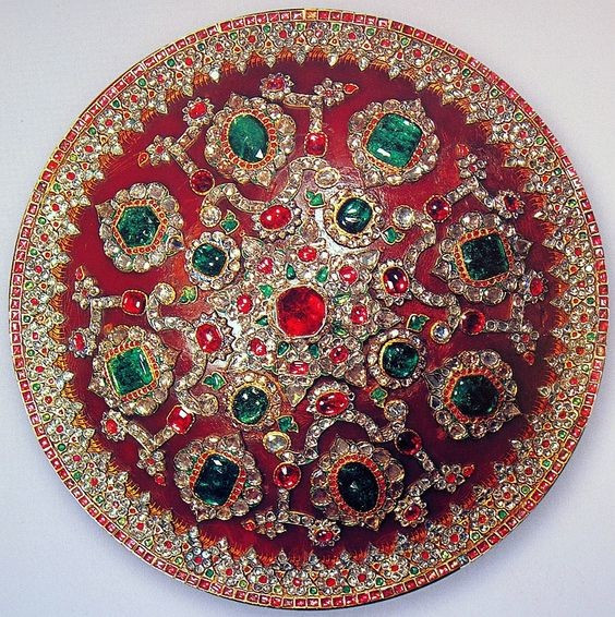 伊朗中央银行地底下的国家珍宝馆