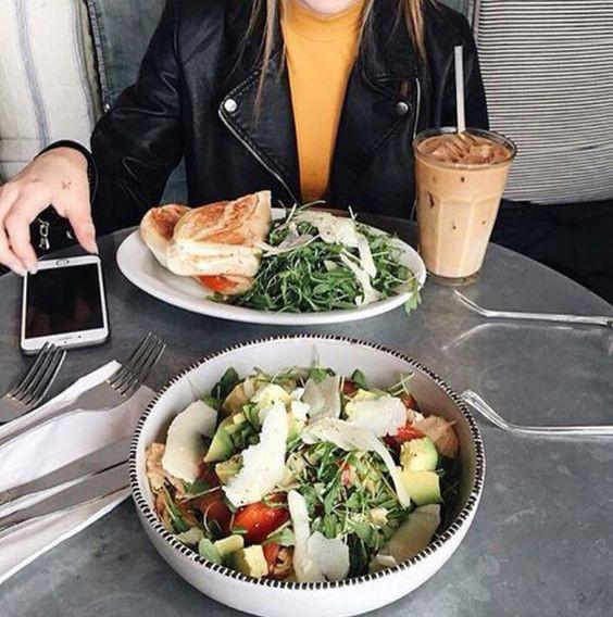 日本网站指出: 晚上吃沙拉反而更容易发胖