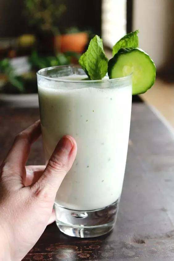 酸奶 黄瓜:美白淡斑