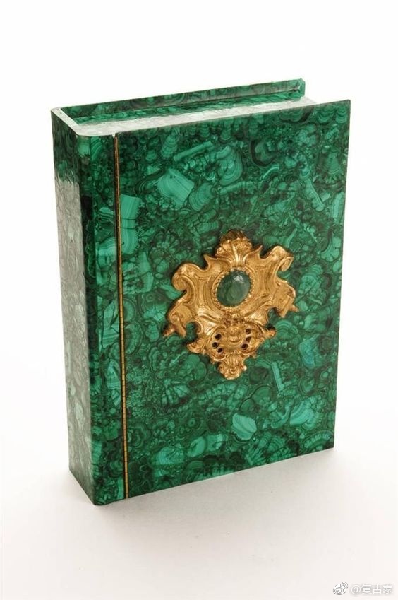 俄国沙皇尼古拉一世是将俄国特产孔雀石发扬光大的功臣