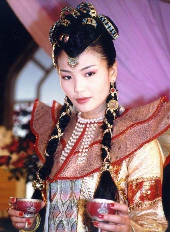 还珠格格3-天上人间,因剧中饰演慕沙公主,演技精湛