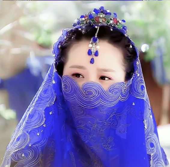 谁才是古装眉心坠美女赵丽颖杨幂唐嫣刘诗诗范冰冰各有风姿