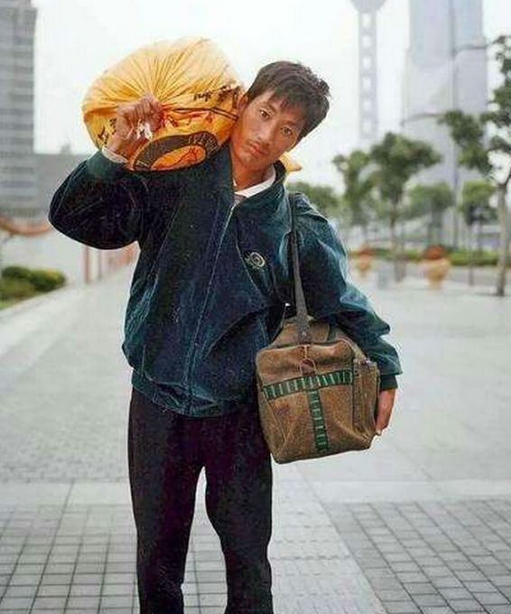 最后三张是农村人才有的回忆|呢大衣|农村|年代_新浪新闻