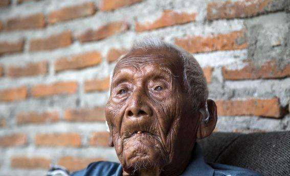 这位146岁老人的苦恼, 几乎没人能懂