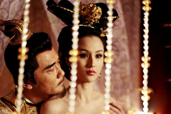 萧皇后天生丽质,娇媚迷人,至于说她美到什么程度,语言可能根本无法