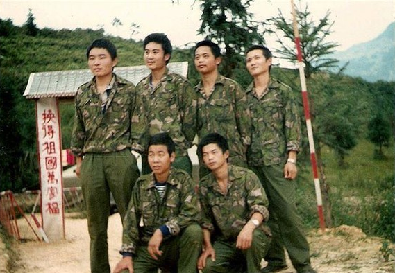 他曾经参加对越反击战,并且荣立三等功,后成立黑帮,最后被击毙|刘进荣