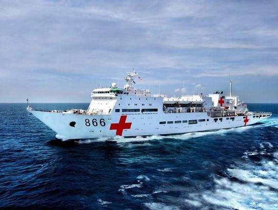 和平方舟如今中国海军已拥有多艘医疗船,其中最大的为3万吨的865舰