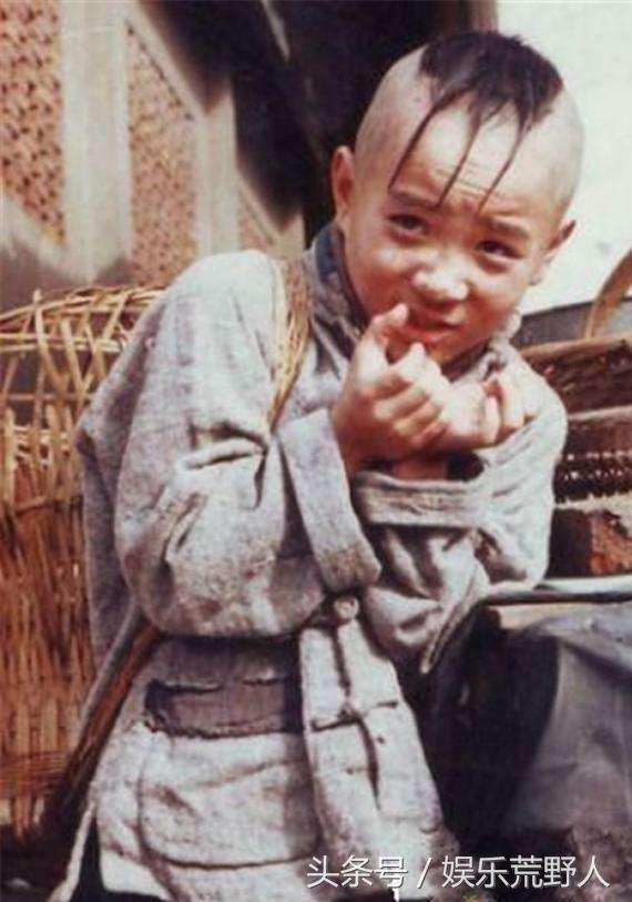 孟智超不仅在选角的时候吃了亏,拍戏的过程也时常被同剧组的人员刁难.