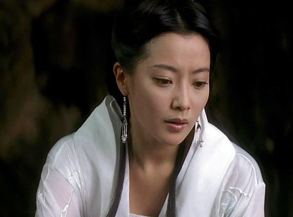 40岁金喜善近照曝光,脸部变化太吓人,网友:昔日的女神老了丫