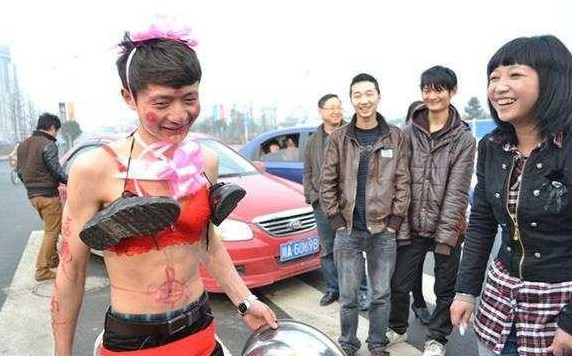 盘点五花八门的洞房整人风俗,是优良传统还是伤风败俗,说法不一