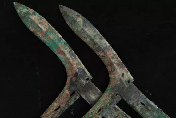 戟的发展简史:在戈和矛的基础上演进从实战兵器刀礼仪兵器
