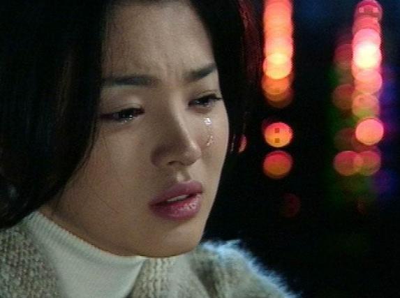 都说儿子长得不像老公,我偷偷做了亲子鉴定,结果让我瘫坐地上!