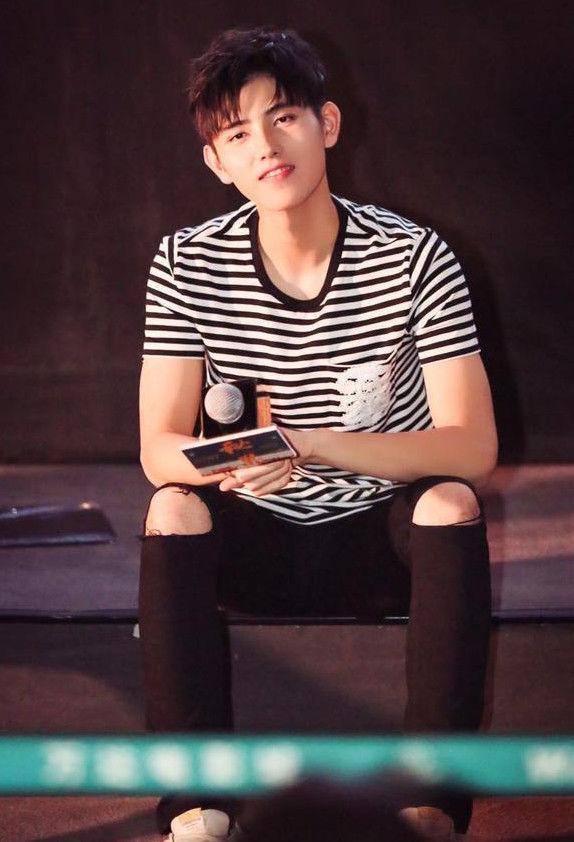 和倪萍同居8年, 因陈红怀孕一走了之, 如今自己