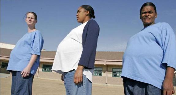 全球最大女子监狱,晚上难以入睡,每个月有120多人怀孕