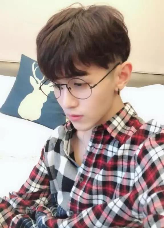 被抖音带火的只有费启鸣?这些高颜值小哥哥还记得吗?