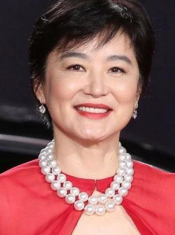 镜头下这些荧屏女神渐渐老去: 王祖贤变成了这样, 林青霞依旧优雅