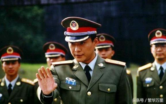 中国军队使用最少的军服使用了10年为何规模不大