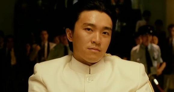 55岁周星驰出席政协会议,满头白发惹粉丝心酸|周星驰|星爷|白发_新浪