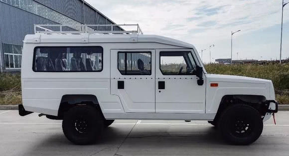 北汽勇士大四门仅售10万,最亲民价格越野车让众多车迷热泪盈眶