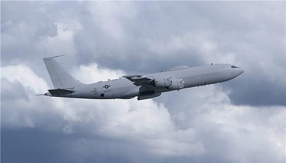 中国自主研发的首款军事指挥利器末日飞机正式亮相引军迷振奋