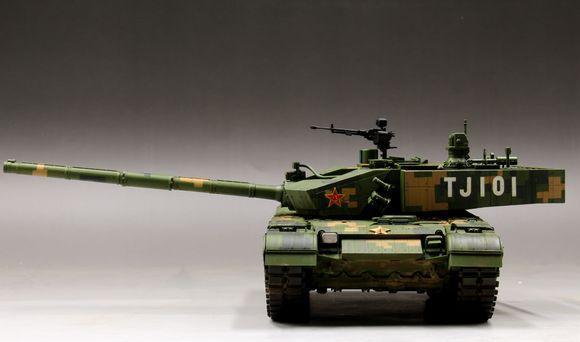 中国——ZTZ-99A主战坦克阅兵涂装版模型_新浪新闻