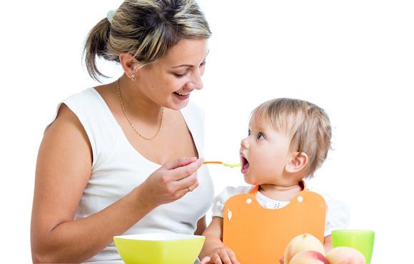 宝宝辅食添加与营养配餐 要分3个阶段进行 千