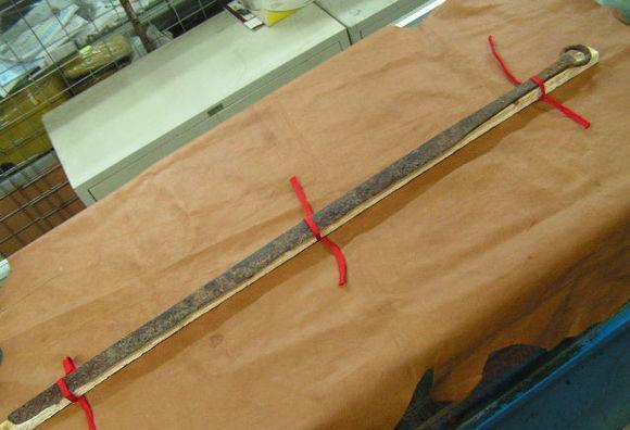 在三国时期,军队中大量使用的短兵器只有刀,步兵的常见装备便是环口刀