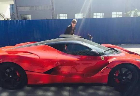 贾乃亮1888万买辆二手车大腕纷纷求合照李小璐心疼哭了