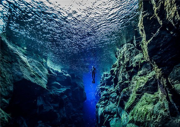 10个值得你浪费整个假期的天然游泳池