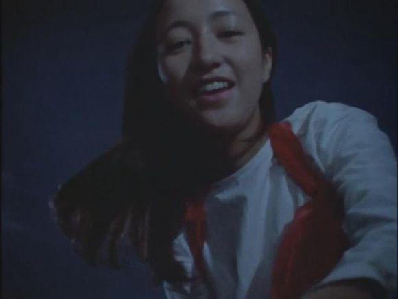 在艾斯奥特曼第一集,南夕子作为医院的护士,带着病人逃离,后来因为