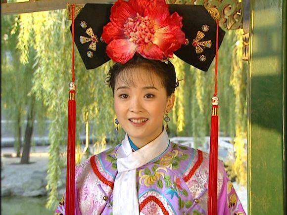 99版《还珠格格》晴儿复出,首个角色是囚犯,嫁豪门淡出已11年!