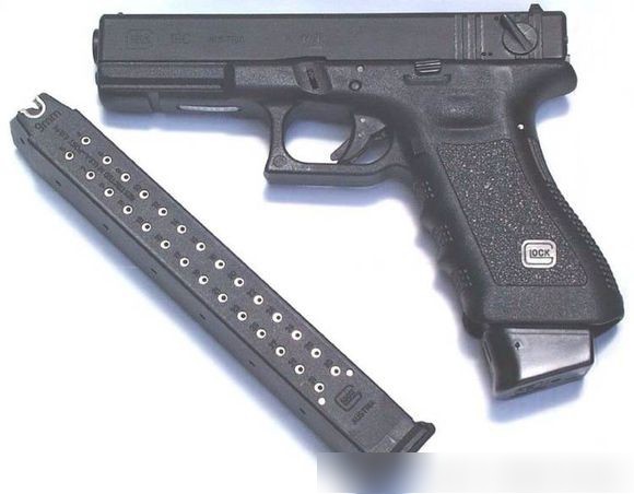 采用双排弹匣的格洛克18手枪|双排|弹匣|格洛克_新浪新闻