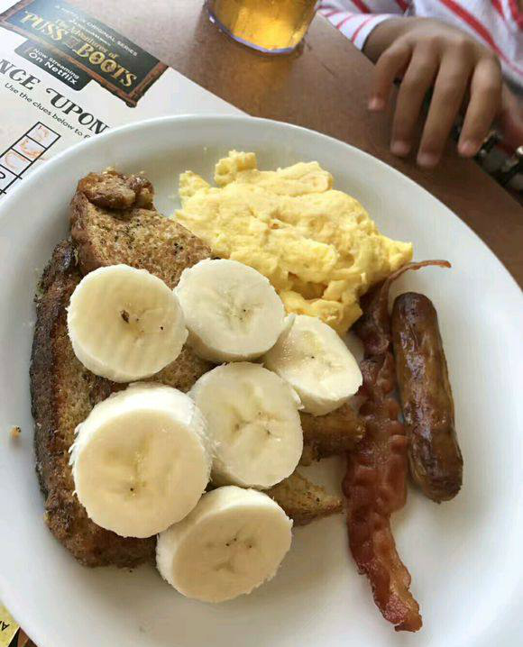 美国的早餐也是挺丰富的,不会很单调