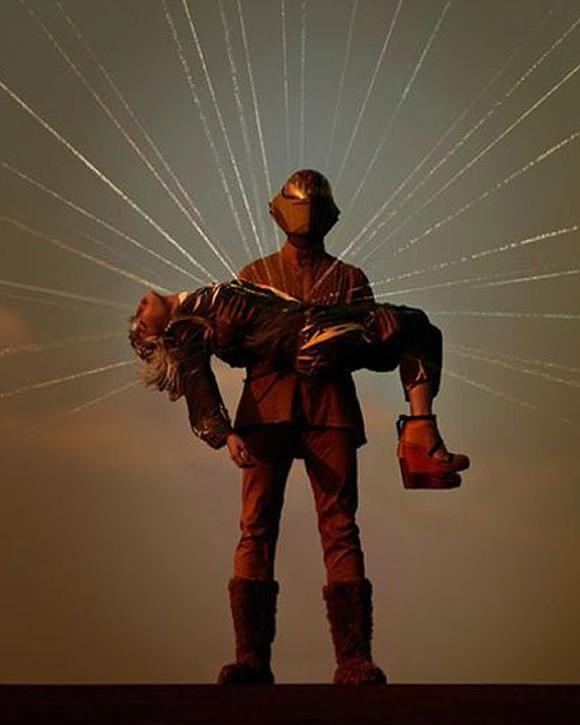 首家玩奥特曼诡异风格的日本鬼手品牌高桥盾undercover