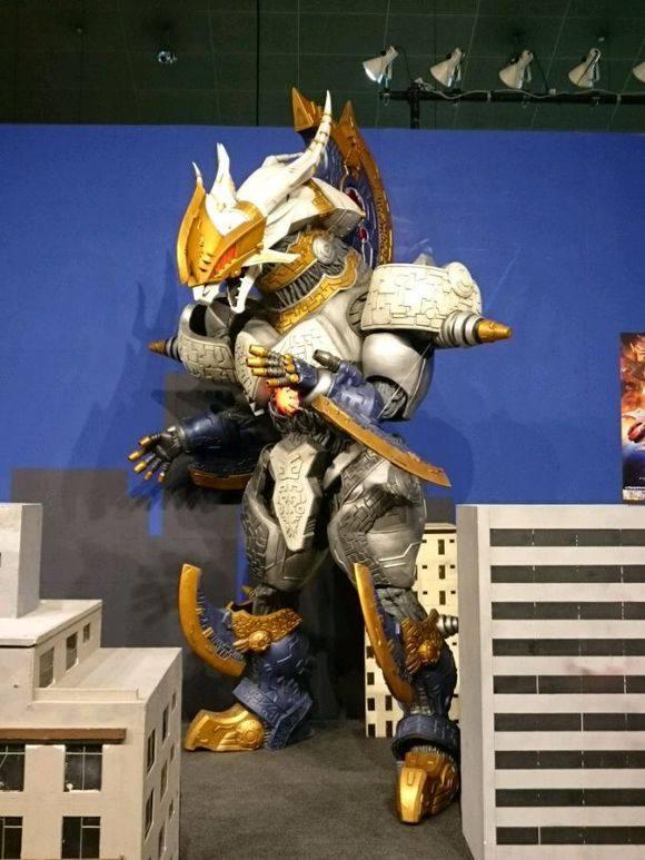 捷德剧场版加拉德隆mk道具提前曝光!据称背后的斧头是其终极武器