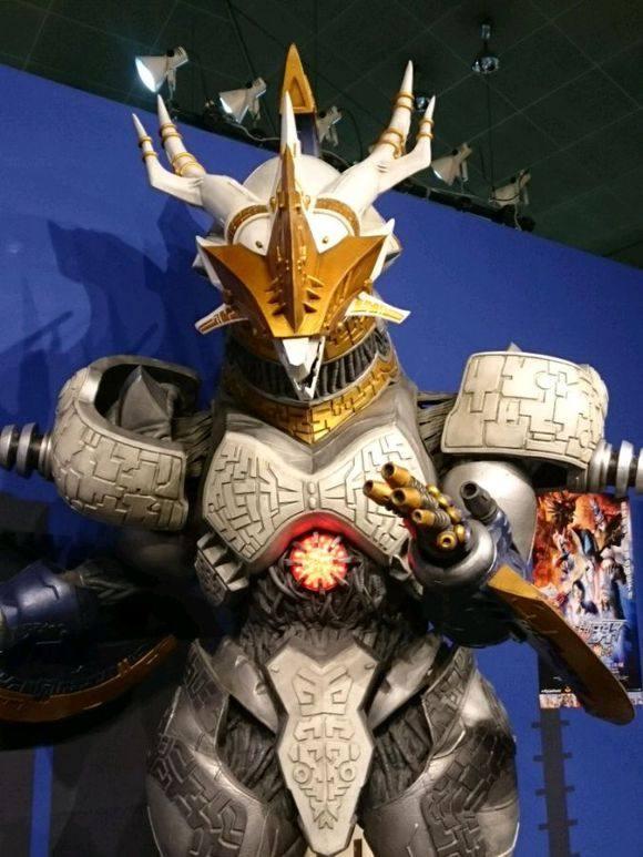 捷德剧场版加拉德隆mk道具提前曝光!据称背后的斧头是其终极武器|德隆